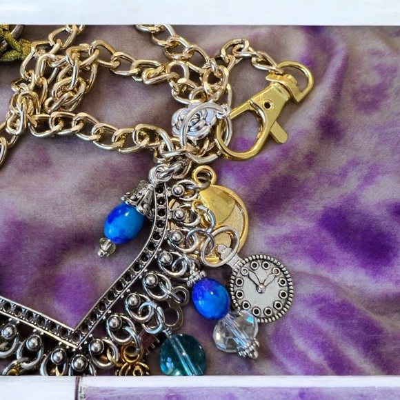 Cheshire Cat Alice in Wonderland charm necklace Vintage pieces gorgeous - Picture 17 of 17